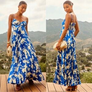 Aakaa Satin Pleated Accordion Maxi Dress Size Small NWT Blue Floral